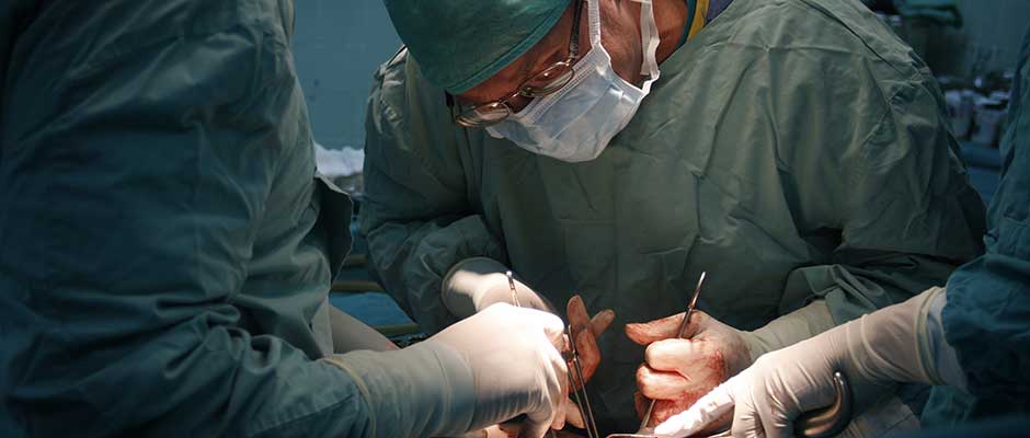 Hirurg za vrijeme operacije | Surgeon Operating